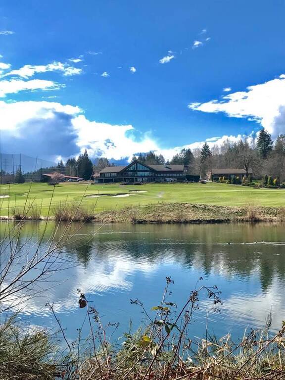 Duncan Meadows Golf and Country Club