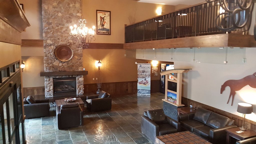 Glacier Mountaineer Lodge