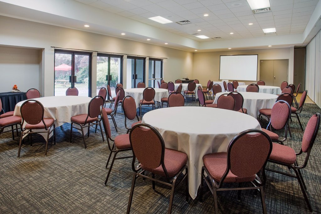 Ramada Duncan Hotel