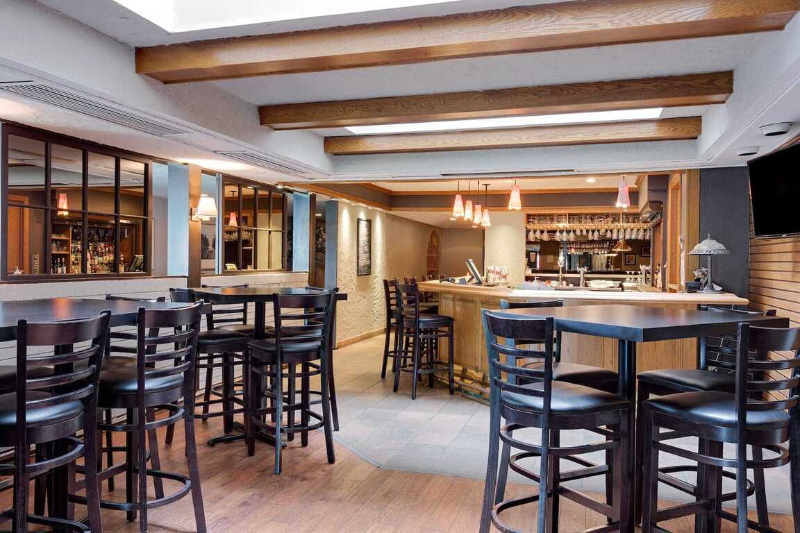 Ramada Pinewood Park Resort North Bay