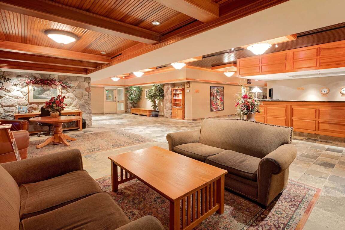 Ramada Pinewood Park Resort North Bay