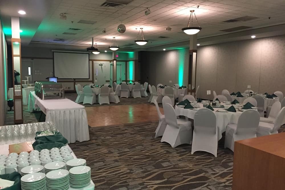 Canad Inns Destination Centre Transcona