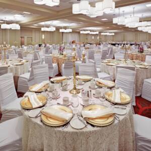 DoubleTree by Hilton West Edmonton