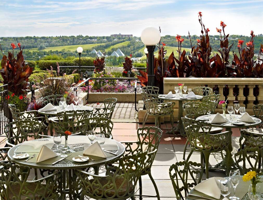 Fairmont Hotel Macdonald