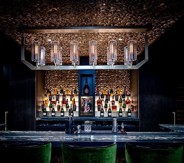 Hy's Steakhouse and Cocktail Bar