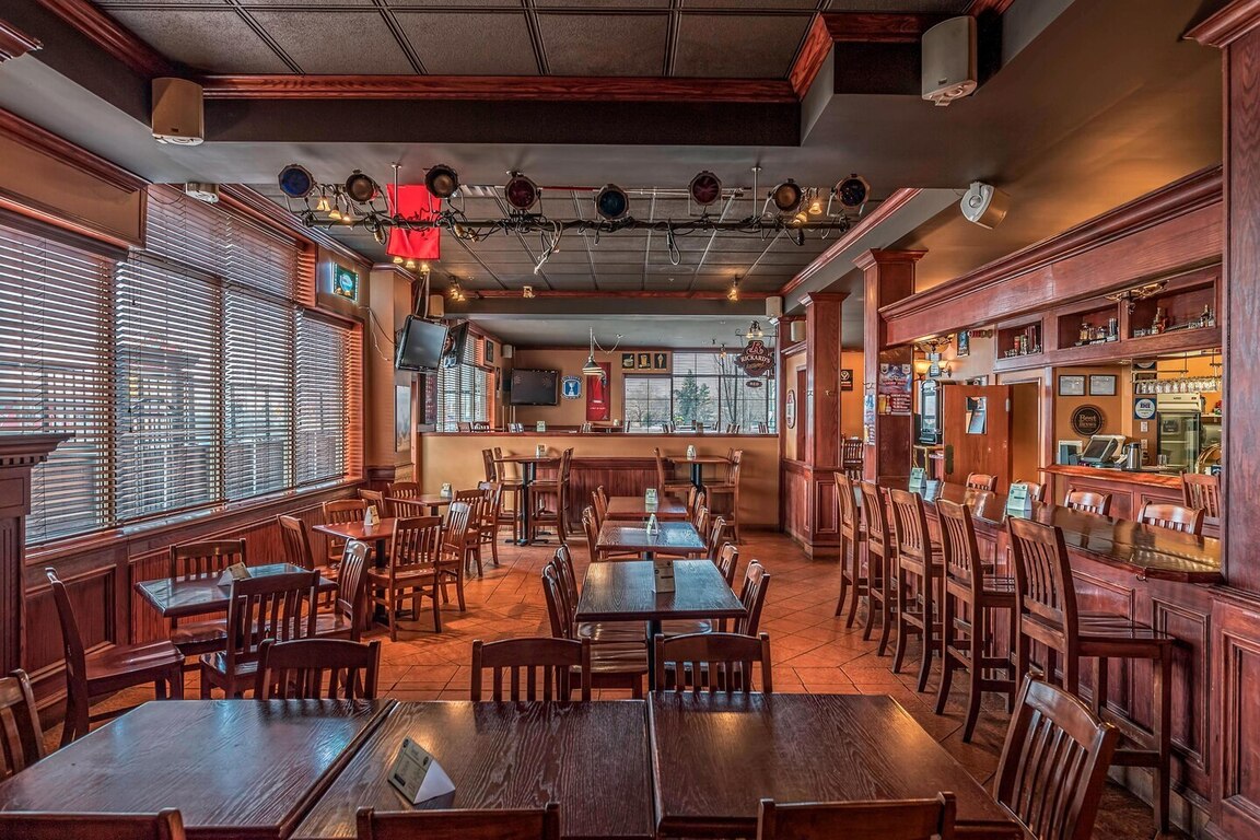 Four Points by Sheraton Edmonton South