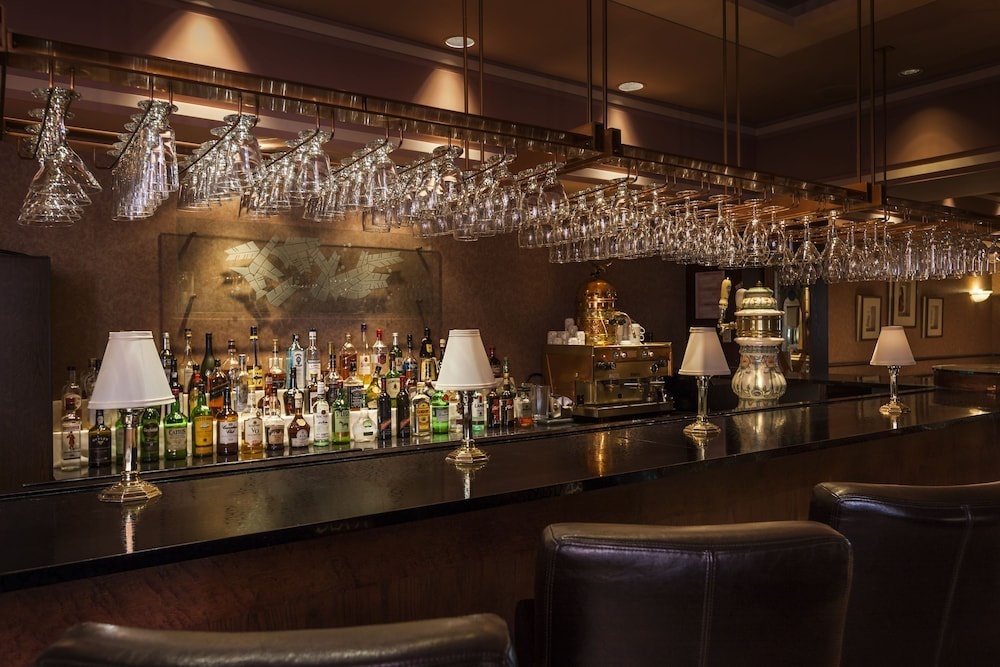 Hotel Place Dupuis Montreal Downtown