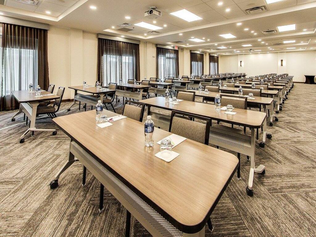 Hyatt Place West Edmonton